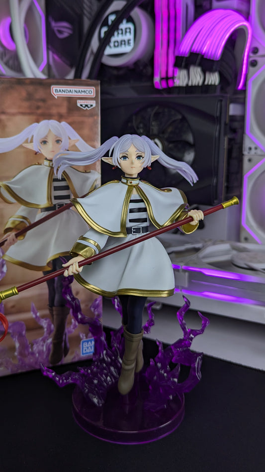Effectreme Frieren figure displayed beside its Banpresto box