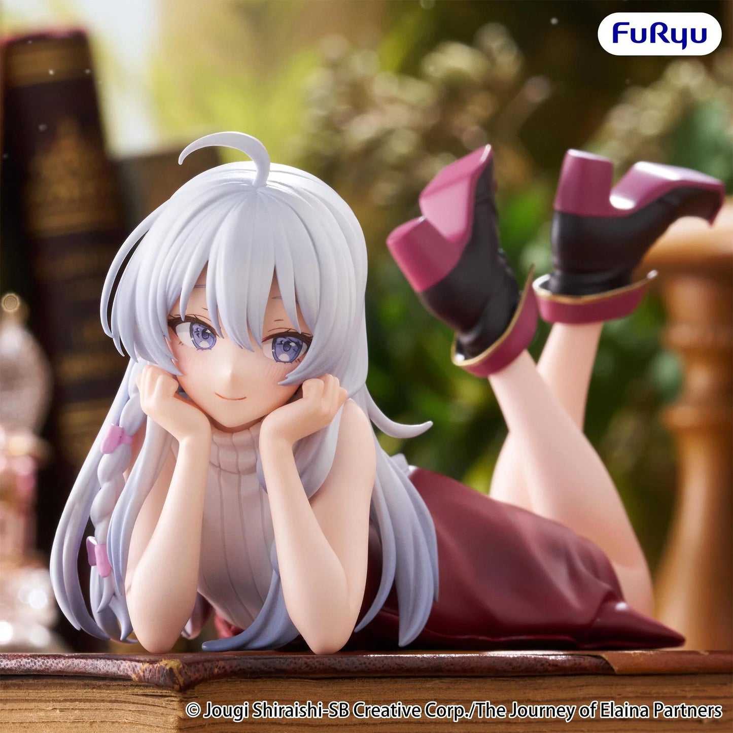 "Wandering Witch: The Journey of Elaina" Noodle Stopper Figure Elaina Lying Down Ver.