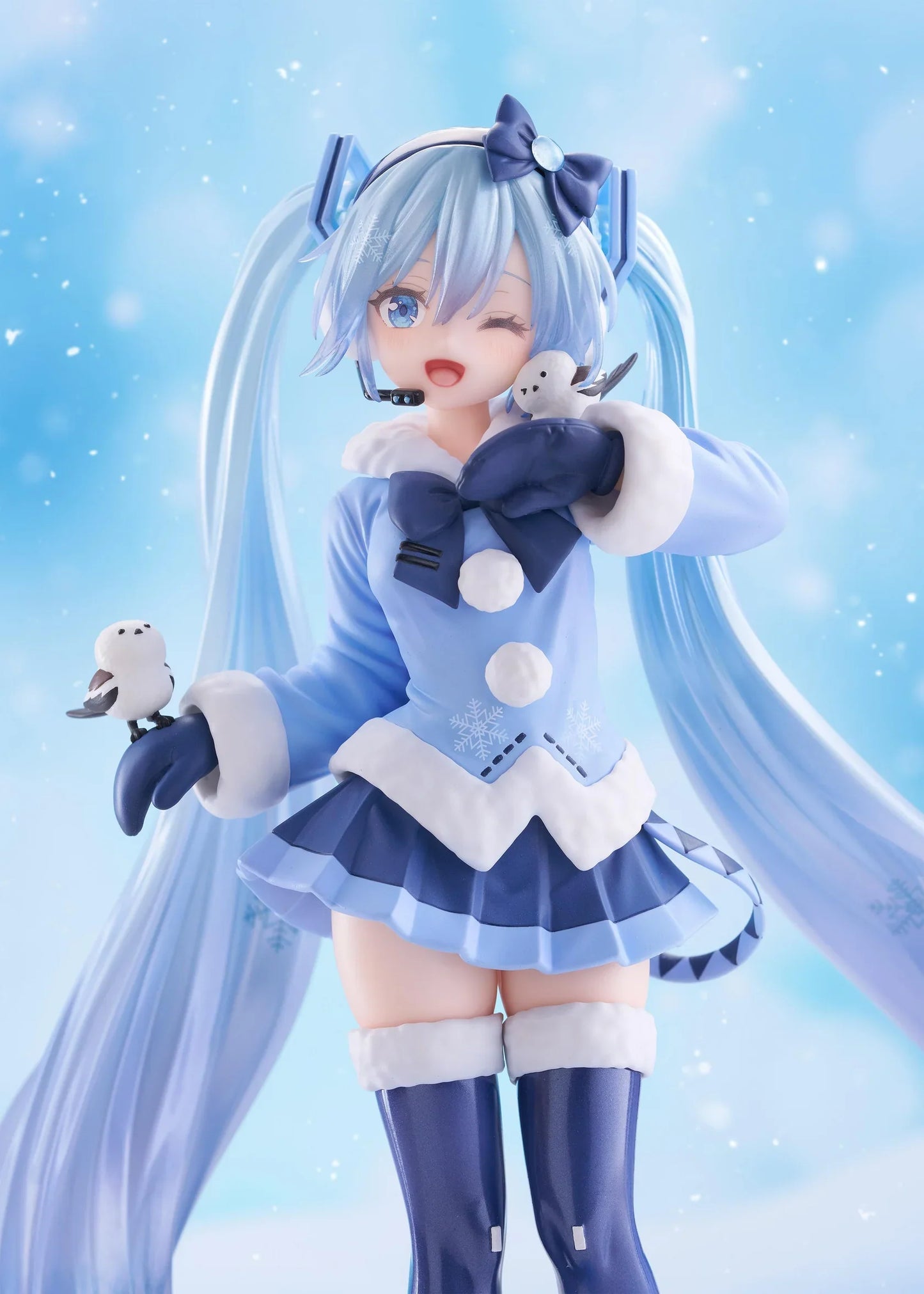 "Character Vocal Series 01 Hatsune Miku" AMP+ SNOW MIKU ALL STARS Figure 2012 Ver.
