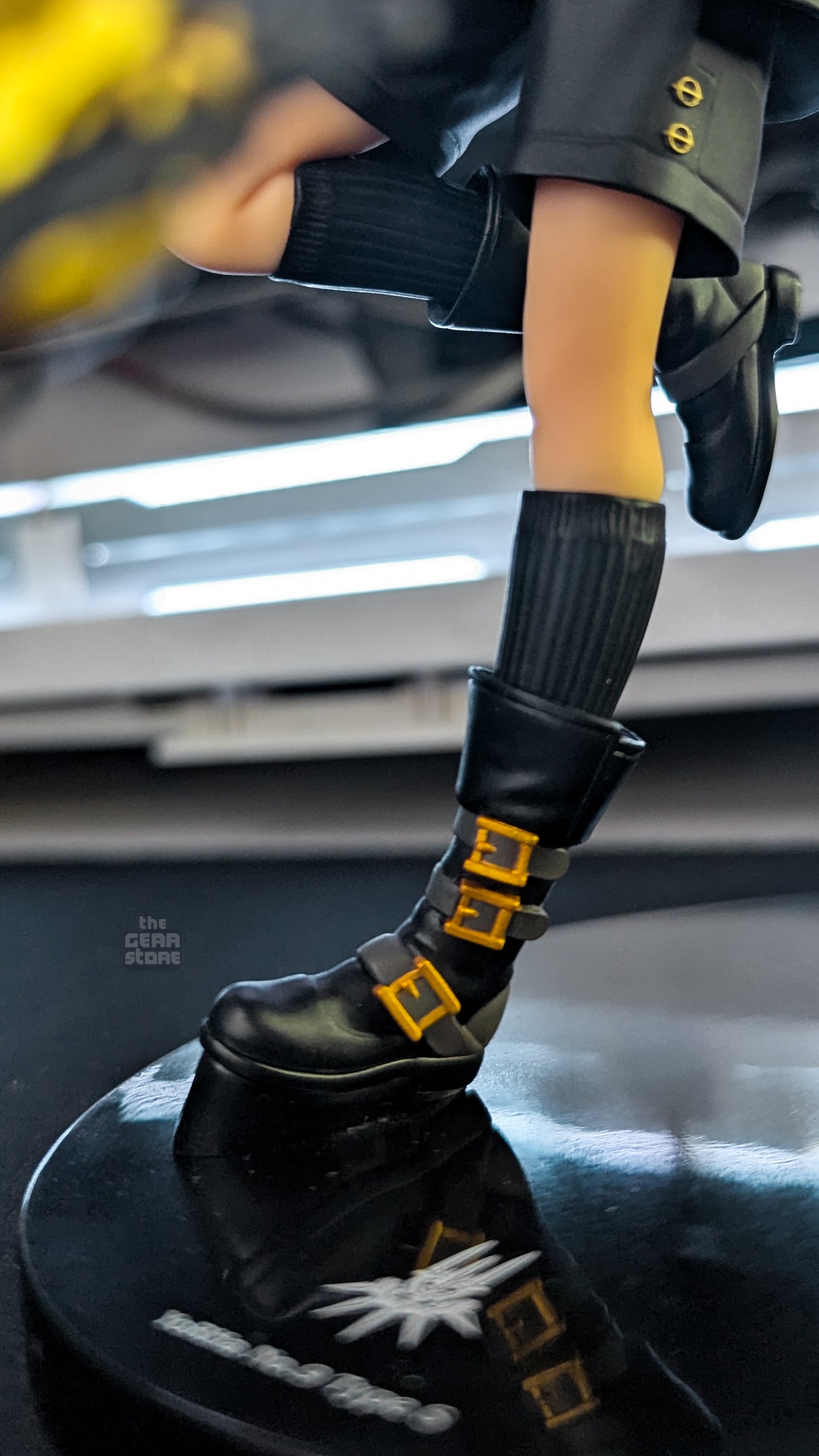9s - Form-ism alternate product view 3