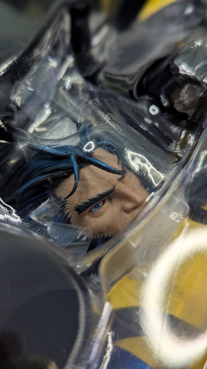 Wolverine (Unmasked) 1/6 Hono Studio - Hot Toys alternate product view 37