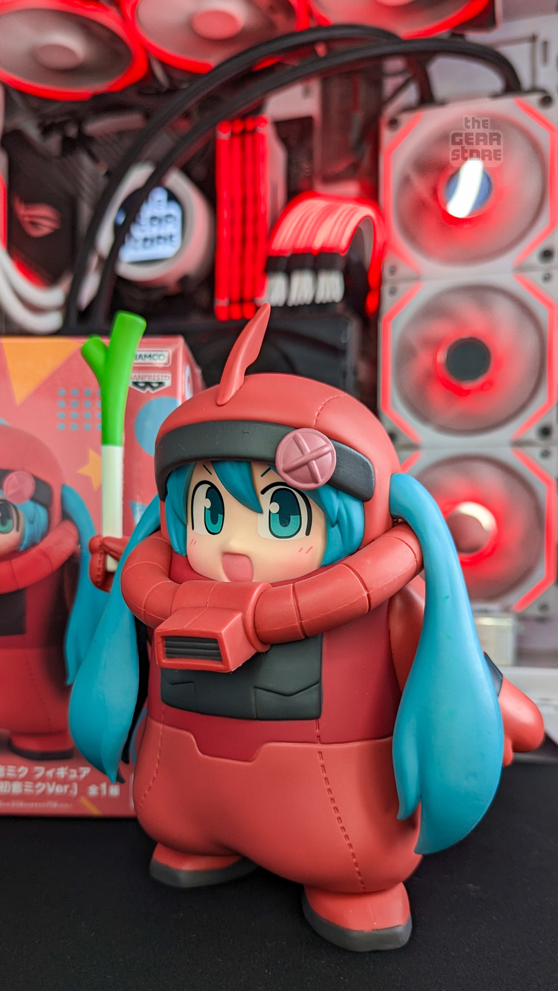 Hatsune Miku x Gundam 45th Anniversary Char's Zaku