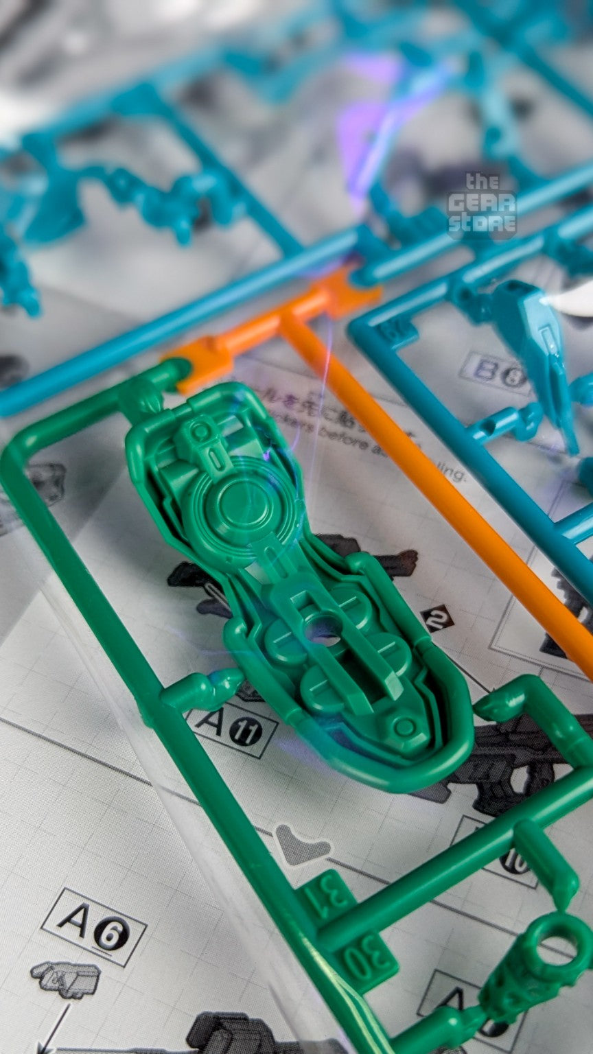 HG GFreD green molded runner detail