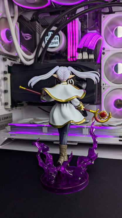 Rear view of the Effectreme Frieren figure showing cape and staff